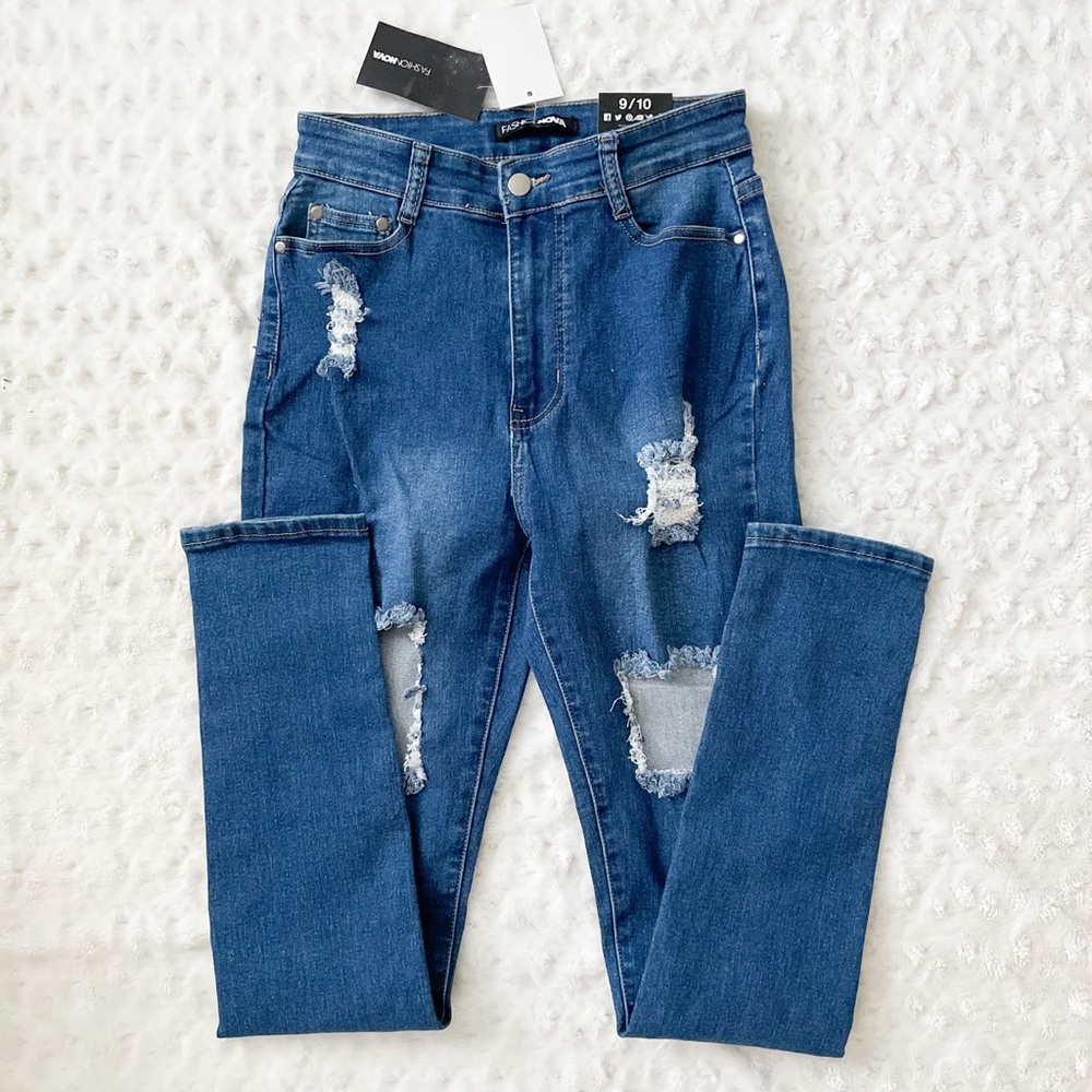NWT-FASHION NOVA high rise distressed skinny jeans
